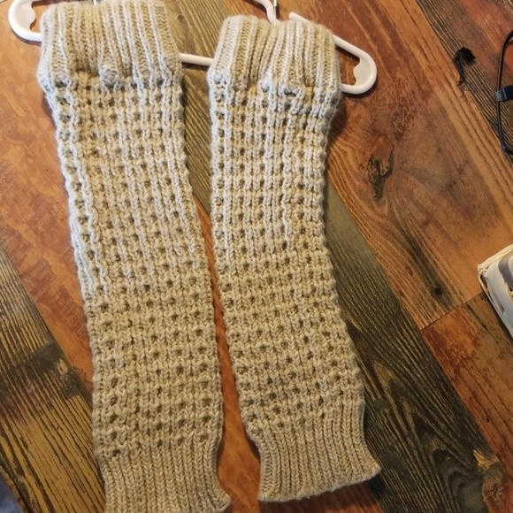 ⚘4 for $24⚘ Knit Legwarmers - Picture 2 of 2